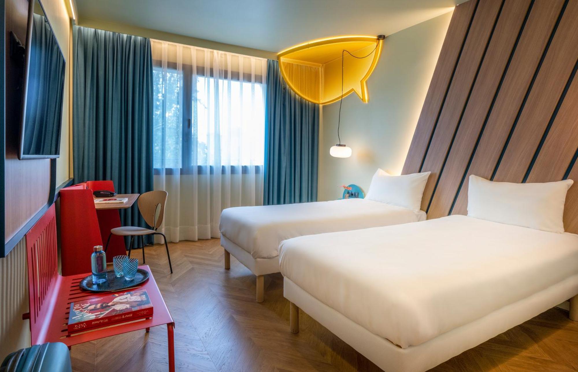 Standard Twin Room